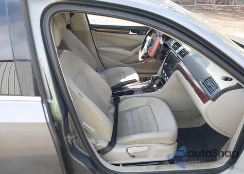 2013 Volkswagen Passat 2.5L Sel from USA, damaged, VIN 1VWCP7A36DC031653